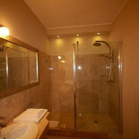 Kolegiacki 4* Poznan