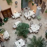 Kolegiacki 4* Poznaň