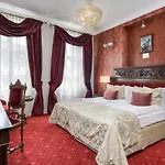 Kolegiacki Hotel 4*