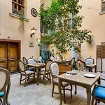 Hotel Kolegiacki Poznaň