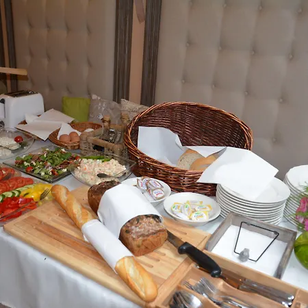 Kolegiacki 4* Poznan