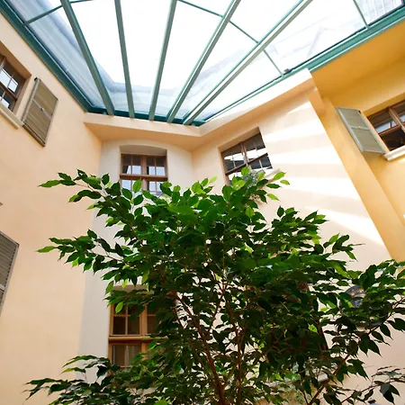 Kolegiacki Hotell Poznań