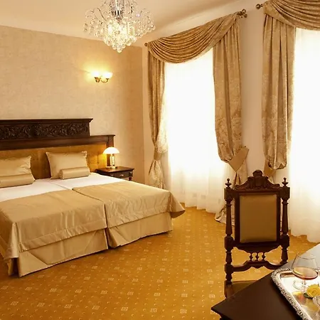 Kolegiacki Hotell