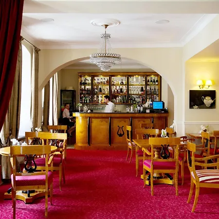 Kolegiacki 4* Poznań