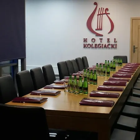 Kolegiacki 4* Poznań