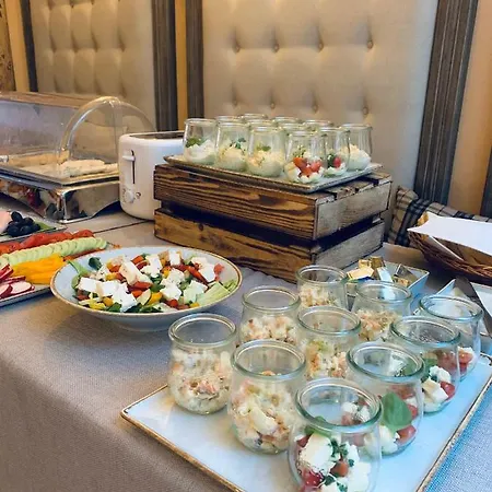 Kolegiacki Hotell