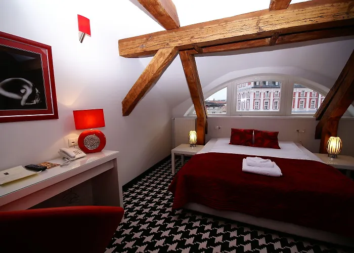 Hotell Kolegiacki 4*