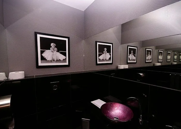 Kolegiacki Hotell Poznań