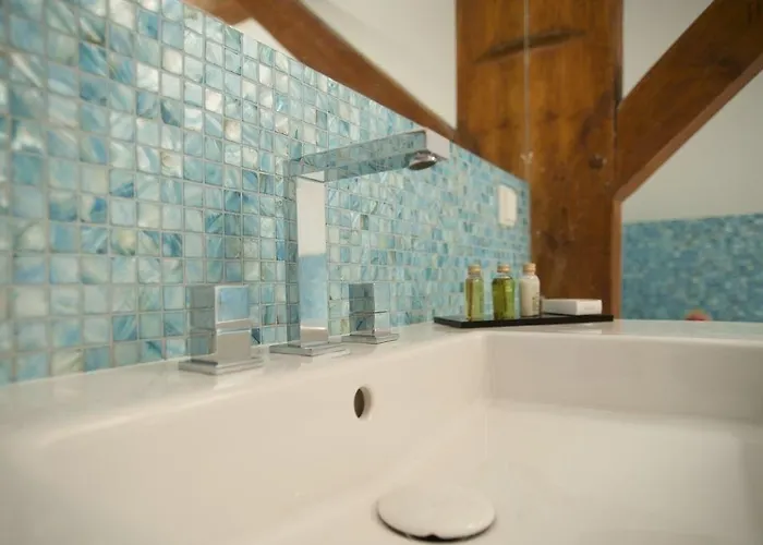 Kolegiacki Hotell 4*