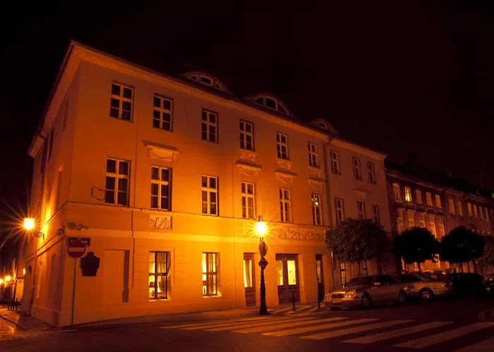 Kolegiacki Hotell 4*